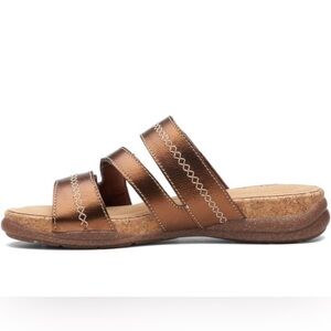 Clarks Tan Roseville Bay Flat Sandal Size Metallic brown